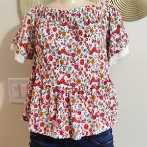 I.N. San Francisco Floral Blouse with Red and Orange Accents Size Small